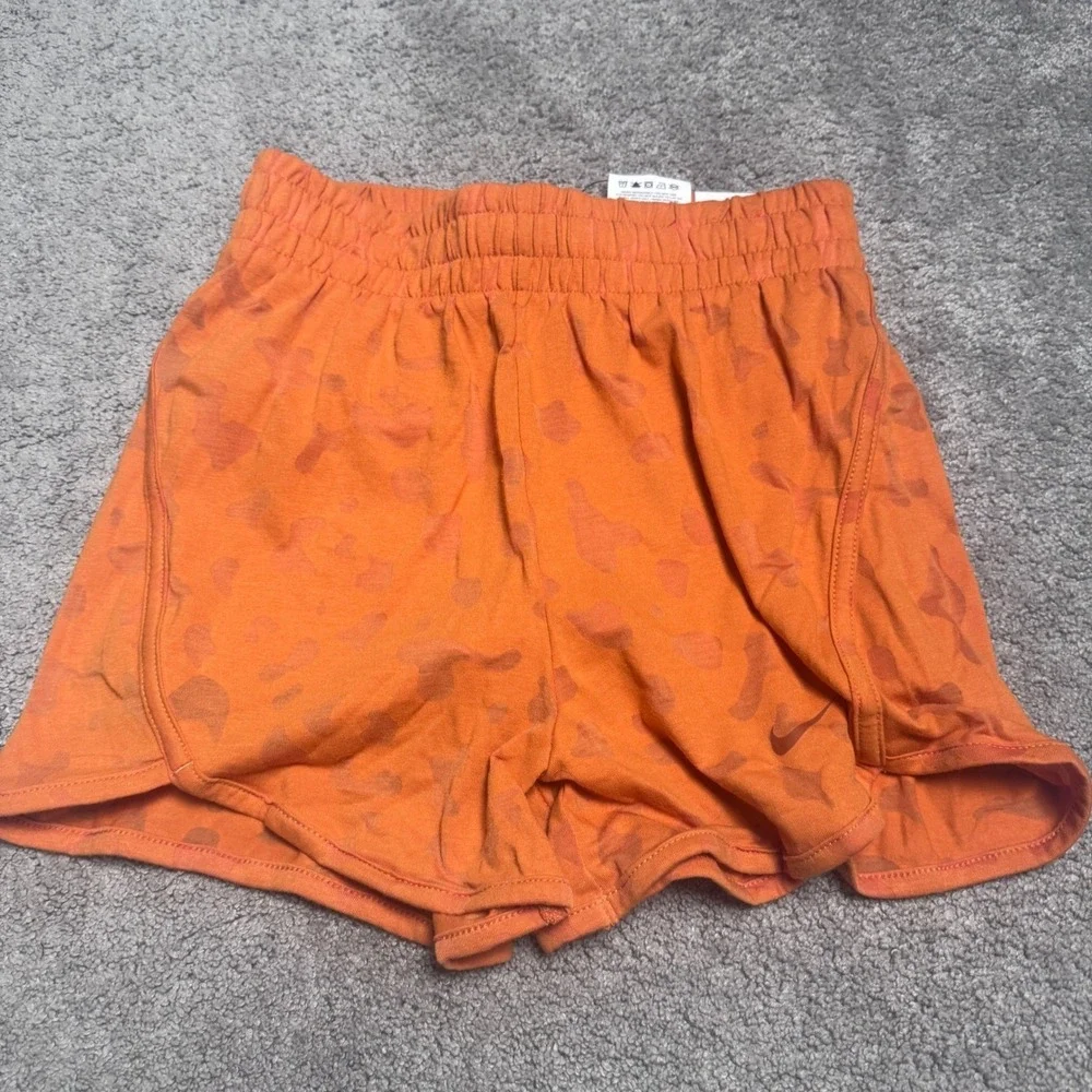 NEW Nike Youth Girls Dri Fit XL Orange Training Shorts Loose Fit